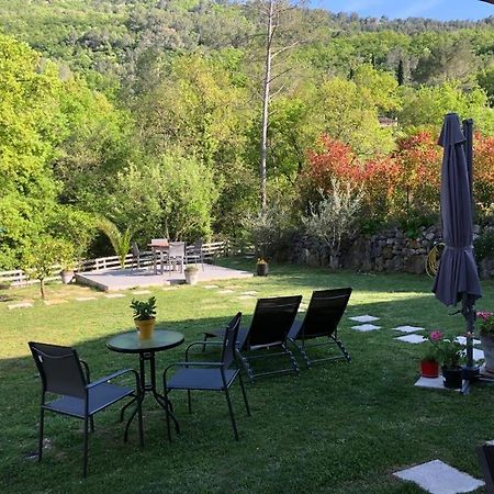 Studio Calme Et Agreable Avec Acces Jardin Partage Le Bar-sur-Loup Exterior photo