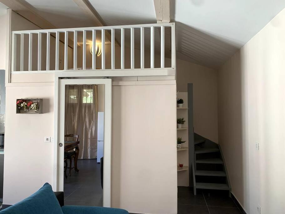 Studio Calme Et Agreable Avec Acces Jardin Partage Le Bar-sur-Loup Exterior photo