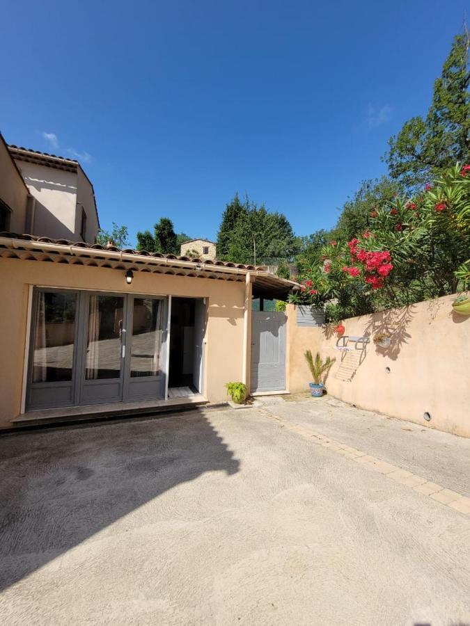 Studio Calme Et Agreable Avec Acces Jardin Partage Le Bar-sur-Loup Exterior photo