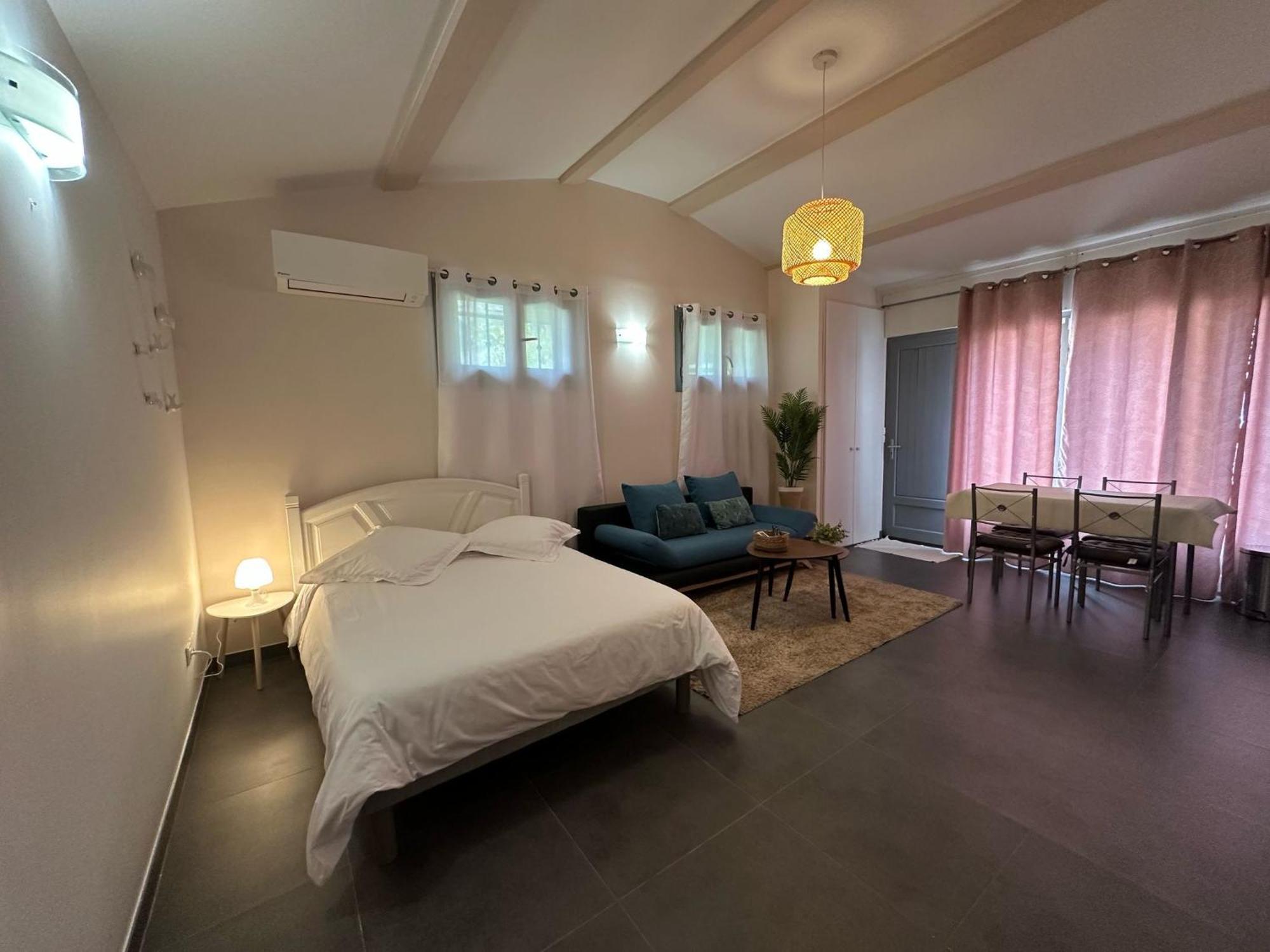 Studio Calme Et Agreable Avec Acces Jardin Partage Le Bar-sur-Loup Exterior photo